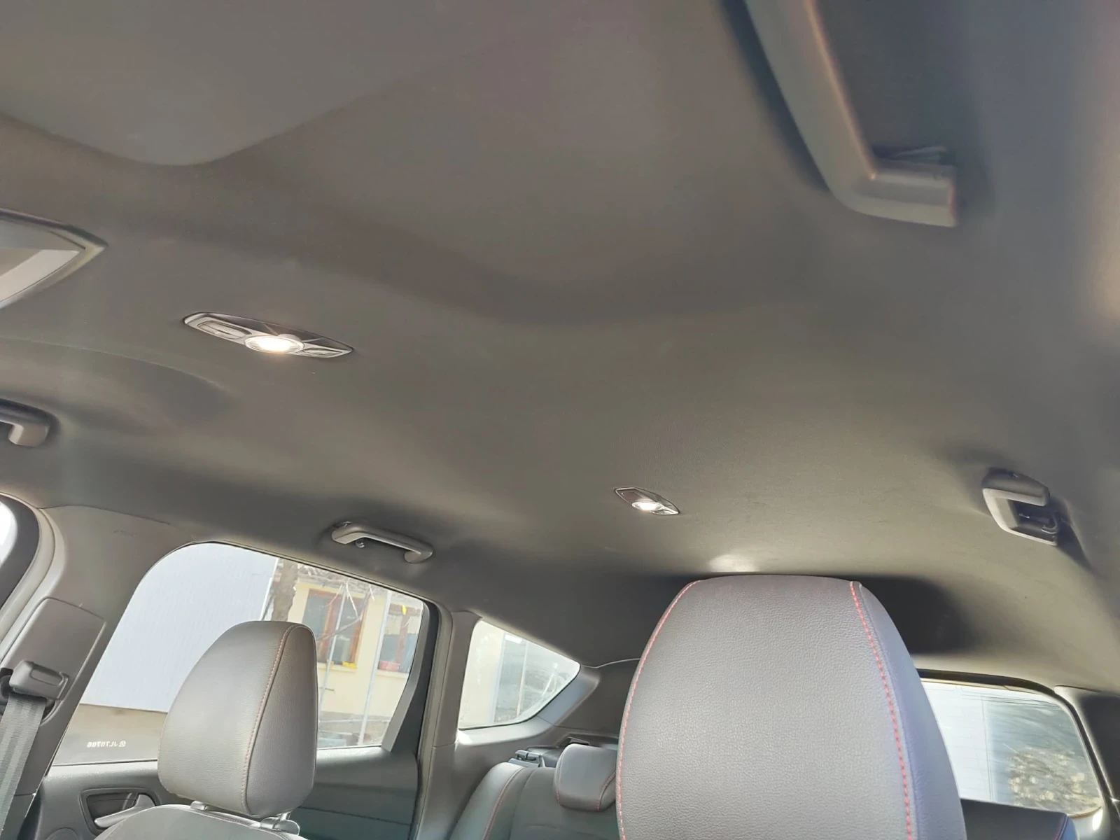 Ford Kuga 2.0 TDL, снимка 9 - Автомобили и джипове - 55645345