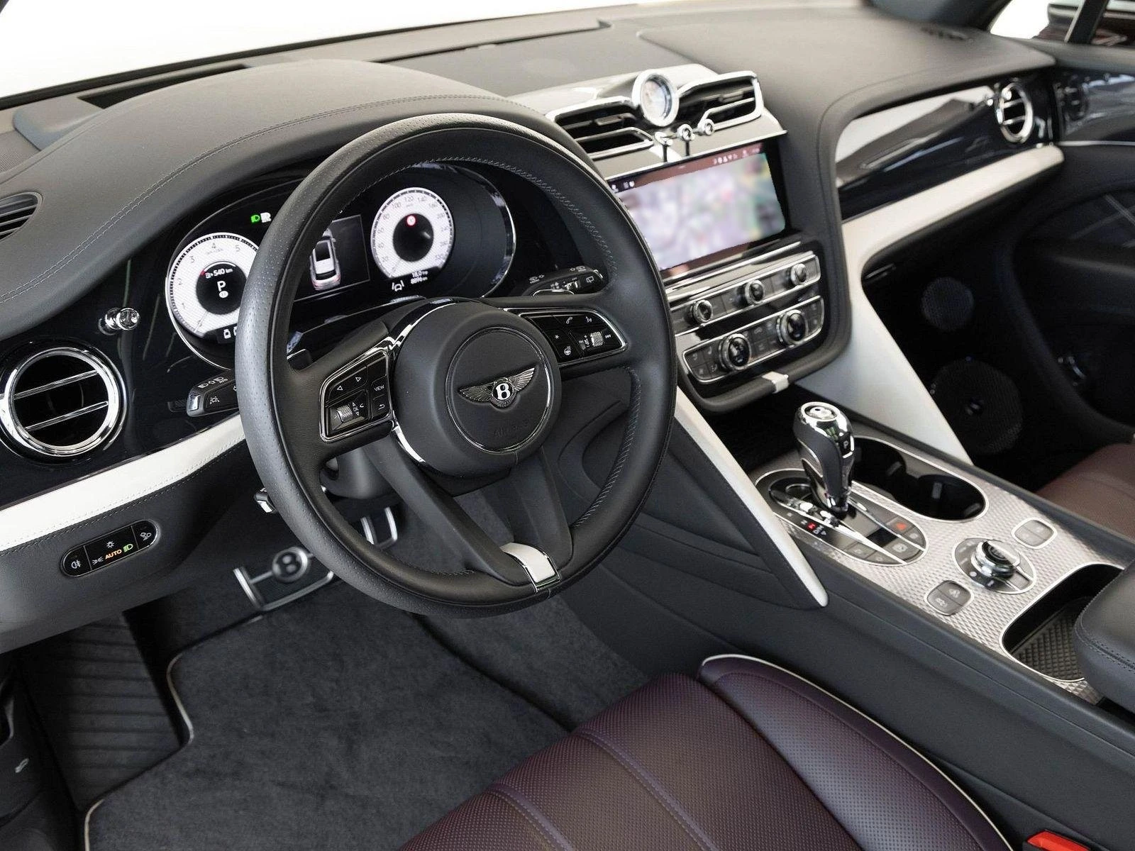 Bentley Bentayga V8 / MULLINER/ EWB/ NAIM/ AIRLINE SEATS/ BLACKLINE, снимка 8 - Автомобили и джипове - 55948443