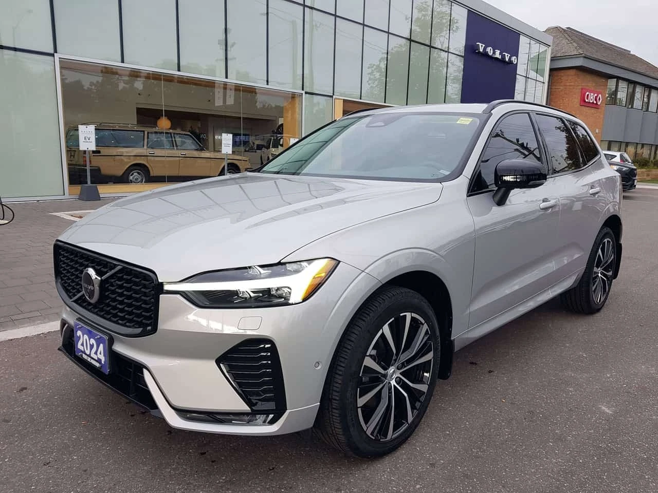 Volvo XC60 * B5 AWD * CARFAX * ФИКСИРАНА ЦЕНА ДО БГ * , снимка 3 - Автомобили и джипове - 56324829