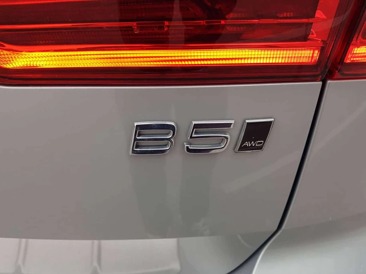 Volvo XC60 * B5 AWD * CARFAX * ФИКСИРАНА ЦЕНА ДО БГ * , снимка 11 - Автомобили и джипове - 56324829