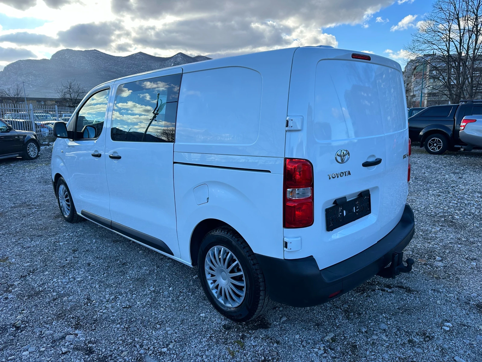 Toyota Proace 1.6HDI  95kc EURO6 - изображение 3