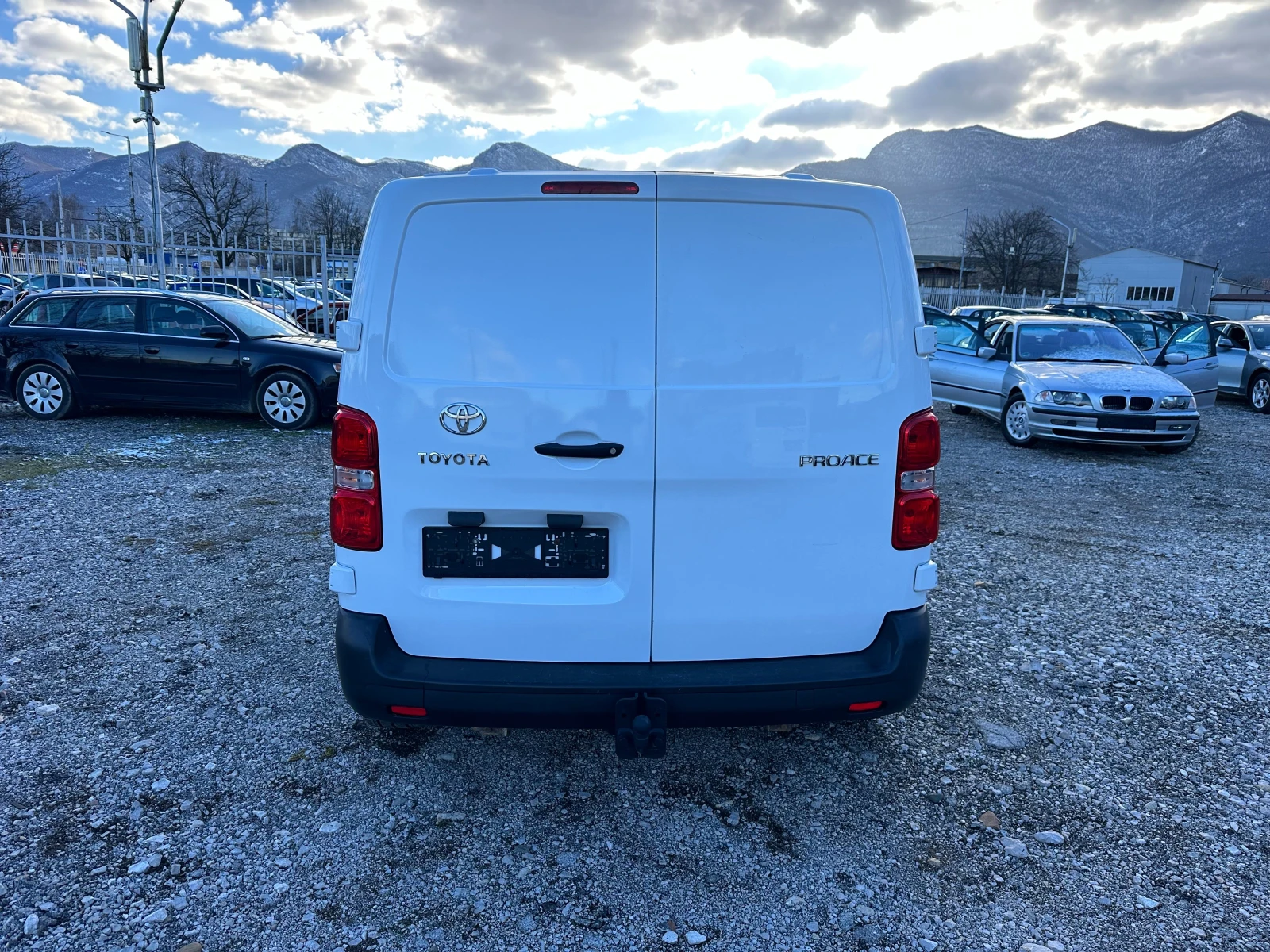 Toyota Proace 1.6HDI  95kc EURO6 - изображение 4