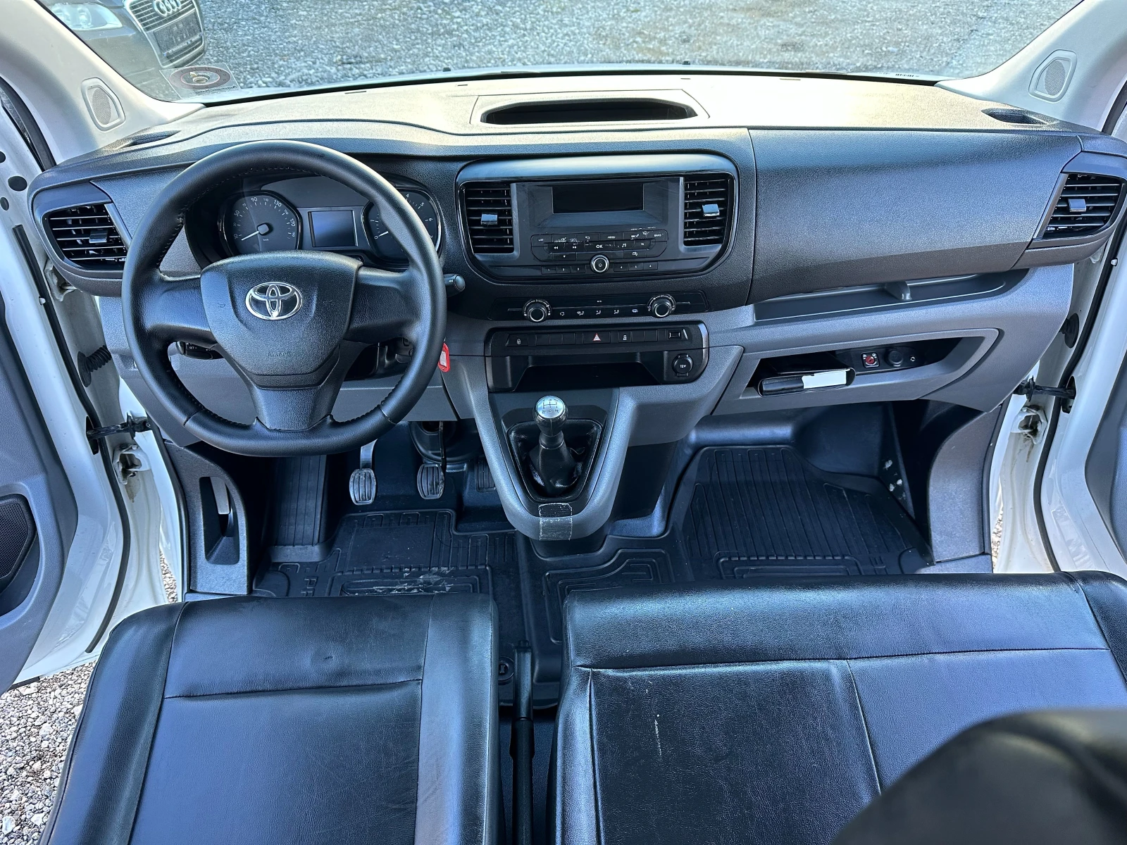 Toyota Proace 1.6HDI  95kc EURO6 - изображение 10