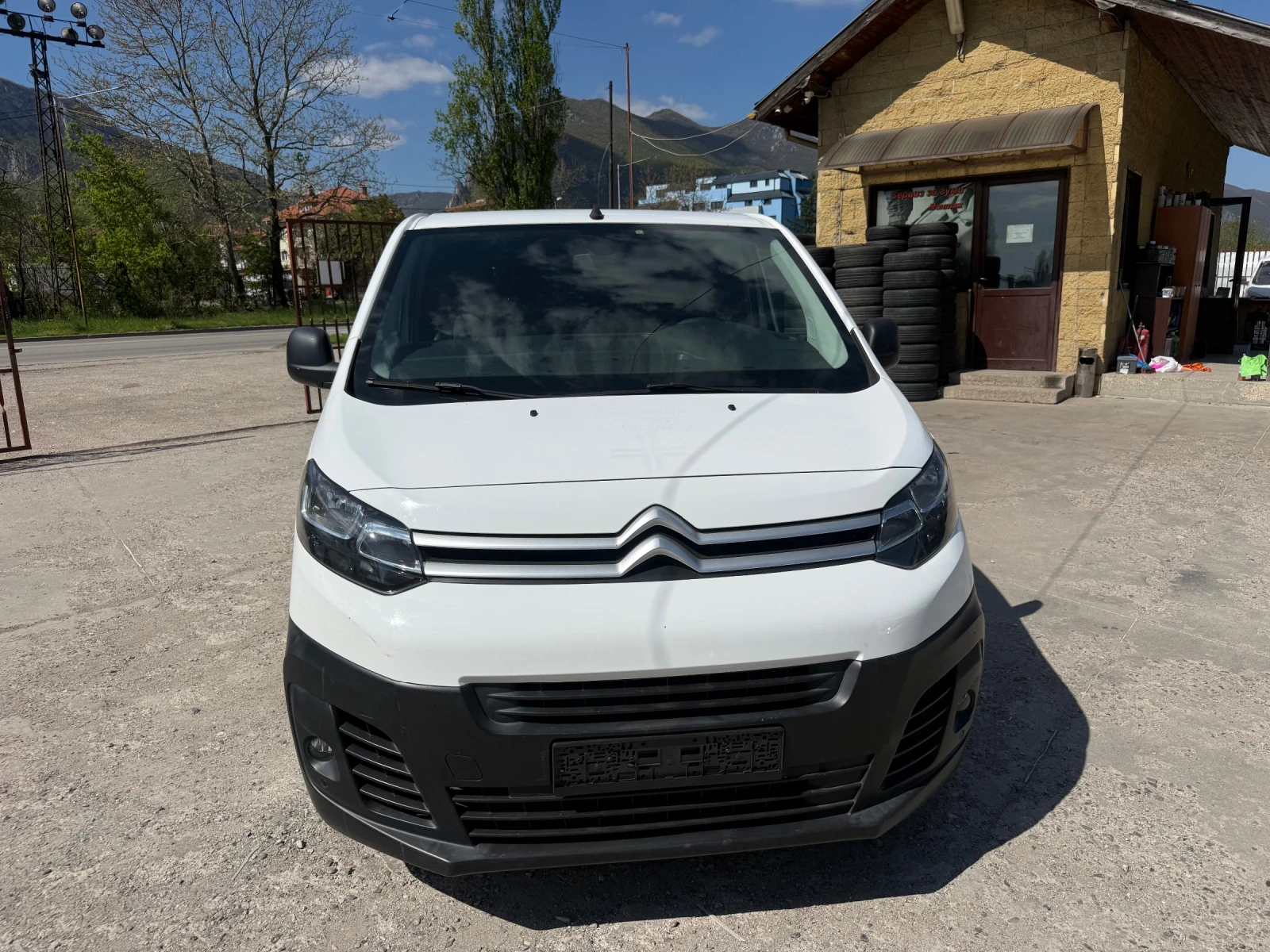 Citroen Jumpy 2.0hdi 180кс.Автомат Хладилен, снимка 3 - Бусове и автобуси - 53772305