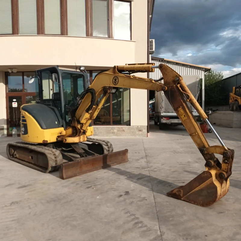 Багер Komatsu PC40MR-3 , снимка 6 - Индустриална техника - 45820741