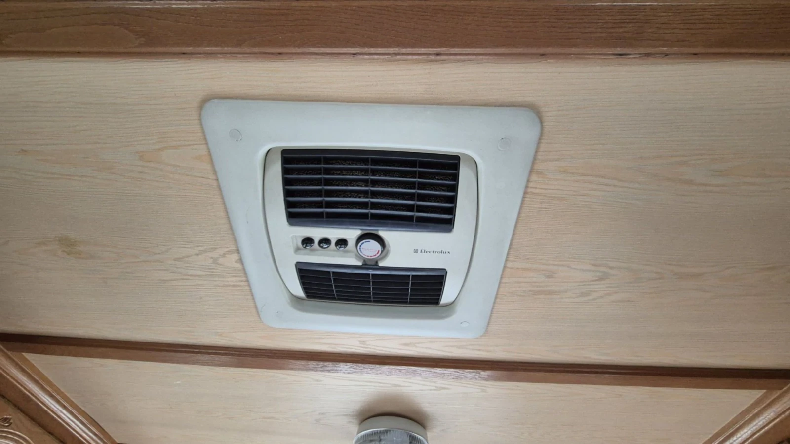 Каравана LMC Lord 710 - изображение 5