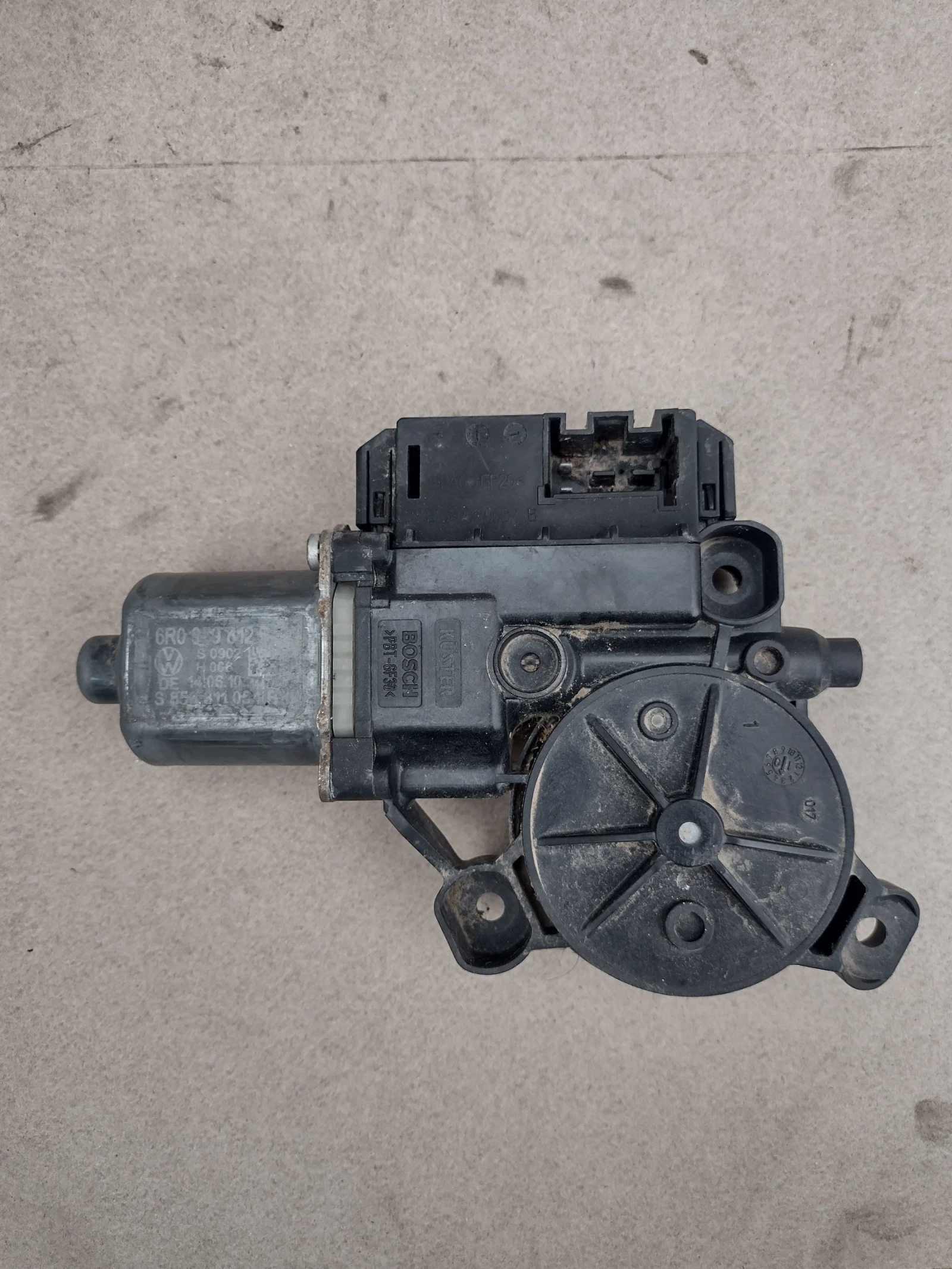 6R0959812F �������  �������������� �� ����� ����� ����� VW Polo 6R (2009-2015) 0130822533 | Mobile.bg � ����������� 1