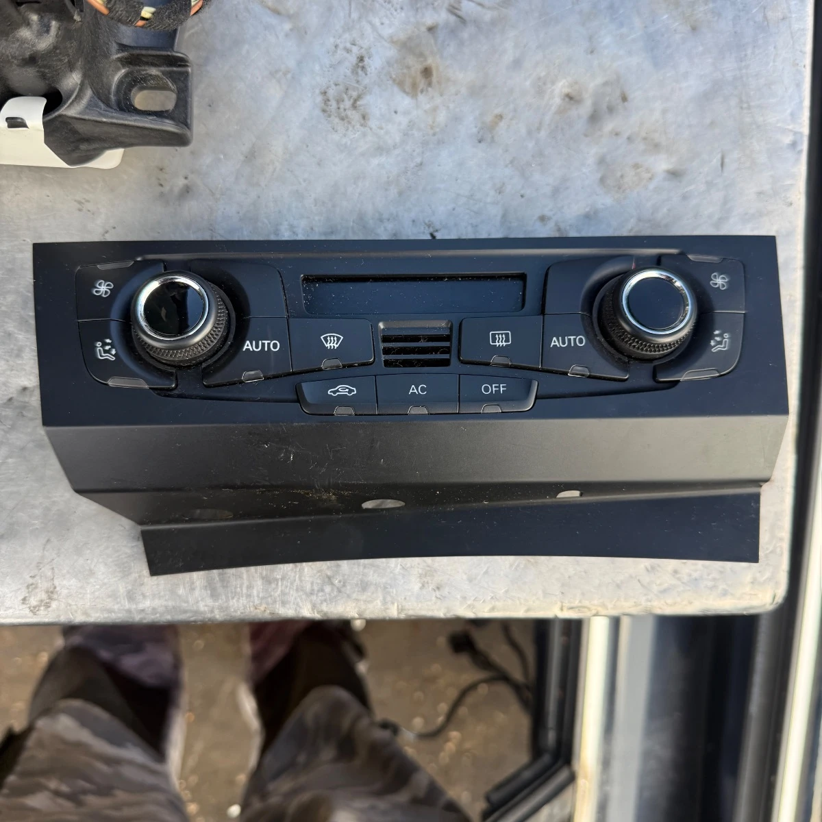Панел за управление на климатроник за Audi A5 8T 8T2 820 043 M-2240-2240