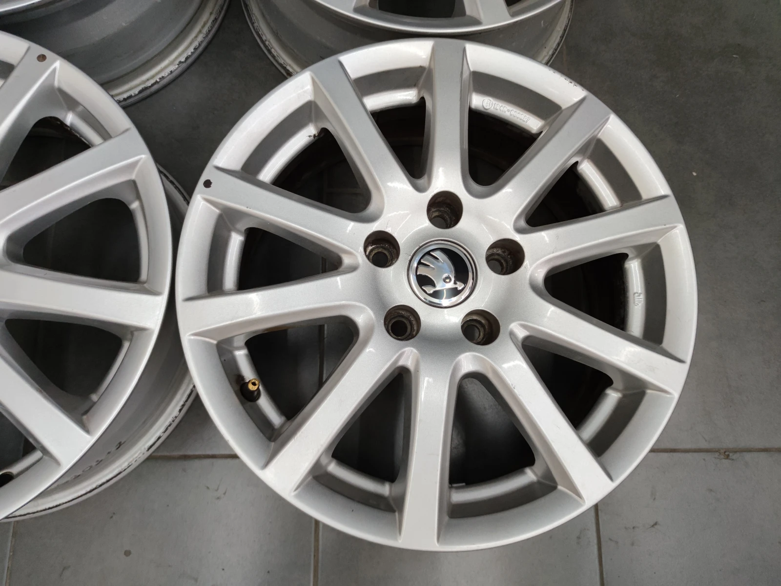   Skoda | Mobile.bg   8