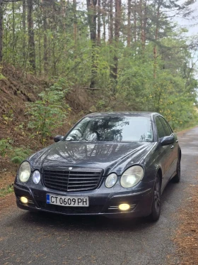  Mercedes-Benz E 320