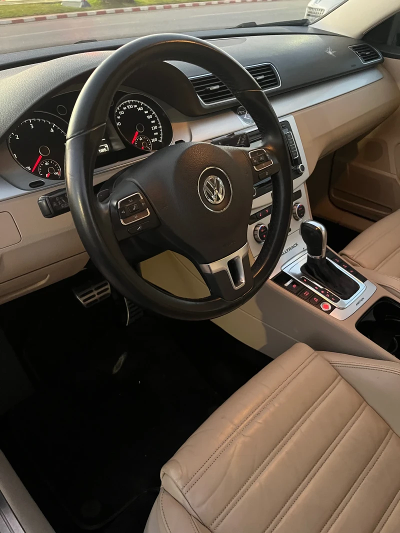 VW Alltrack 2.0TDI 4X4 170ps, снимка 12 - Автомобили и джипове - 48365858