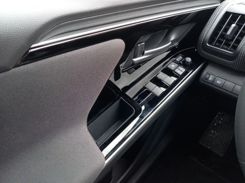 Toyota bZ4X 204HP/COMFORT/LED/CAM/NAVI/ACC/SMART-KEY/198vpr, снимка 12 - Автомобили и джипове - 49812472