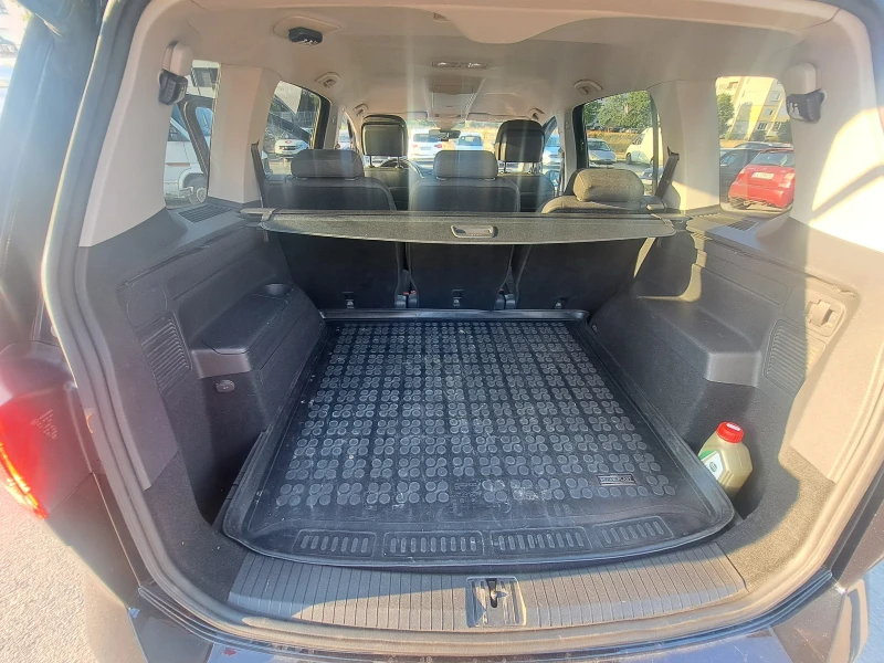 VW Touran, снимка 6 - Автомобили и джипове - 52456510