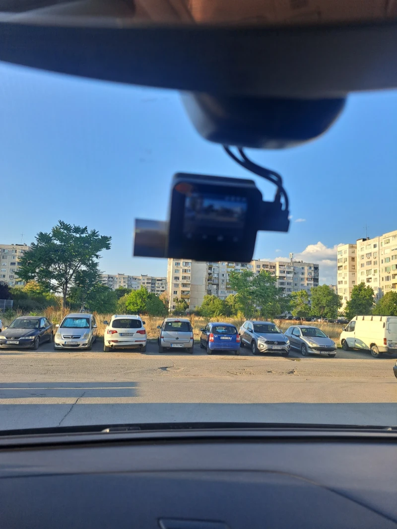 VW Touran, снимка 12 - Автомобили и джипове - 52456510