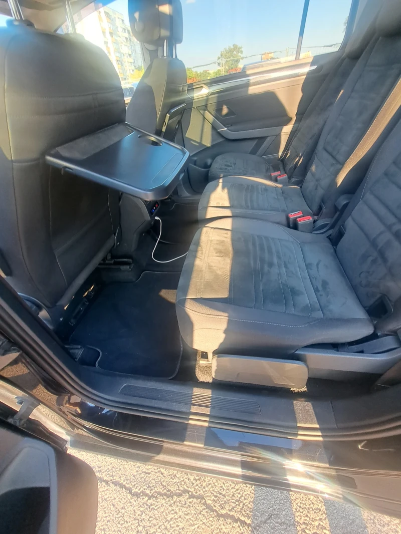 VW Touran, снимка 8 - Автомобили и джипове - 52456510