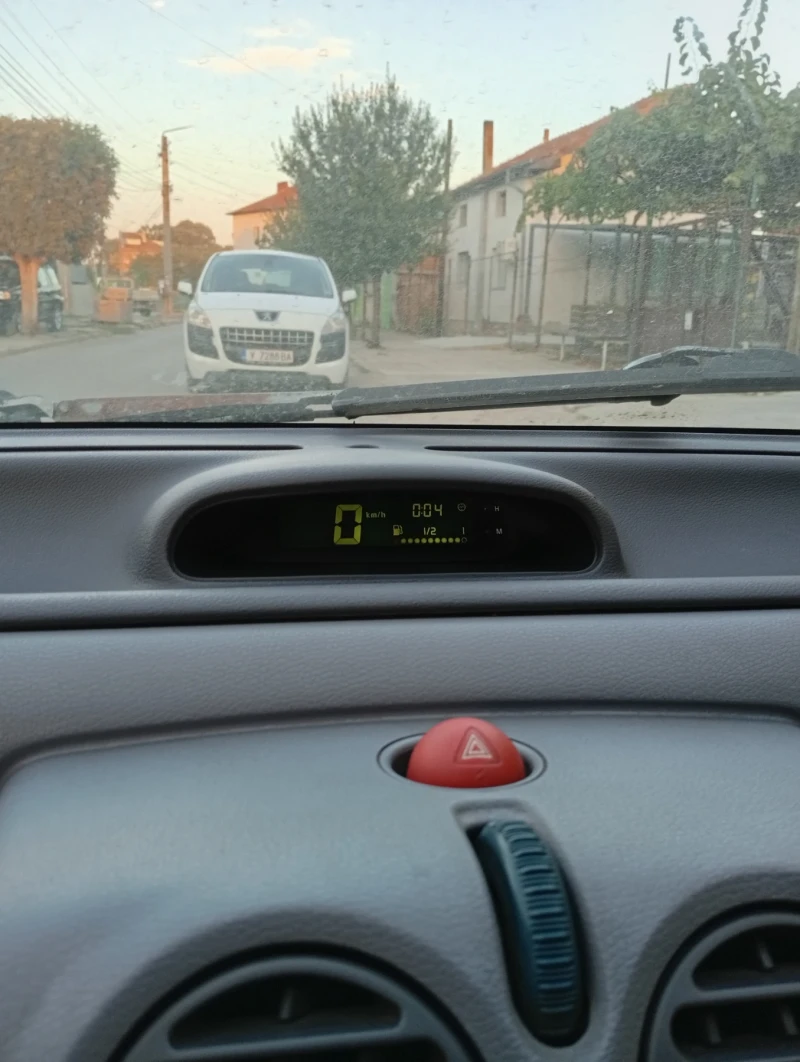 Renault Twingo, снимка 8 - Автомобили и джипове - 51981568