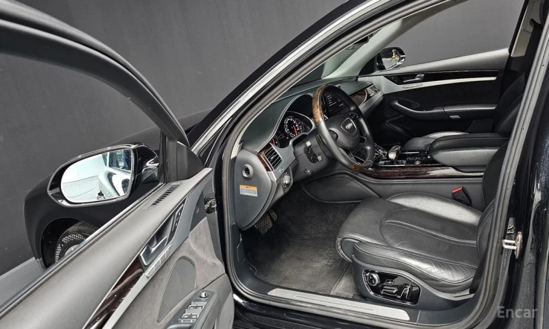 Audi A8, снимка 10 - Автомобили и джипове - 52322745