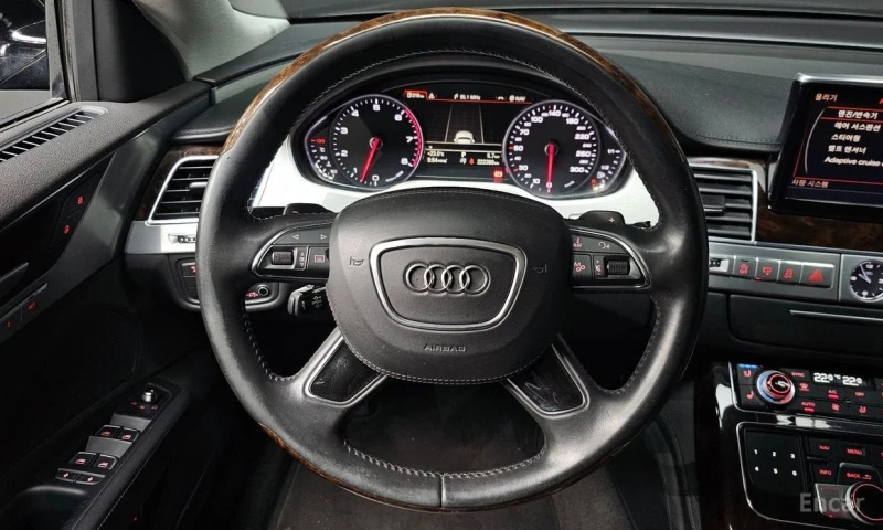 Audi A8, снимка 13 - Автомобили и джипове - 52322745