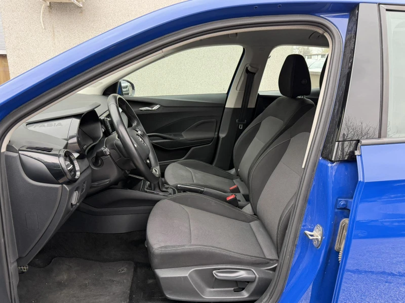 Skoda Fabia AMBITION 1, 0 MPI 65 к.с. 5-степенна механична, снимка 5 - Автомобили и джипове - 52652954