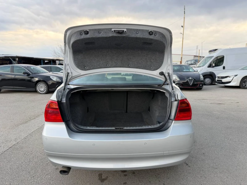 BMW 318 318d, снимка 16 - Автомобили и джипове - 52664207