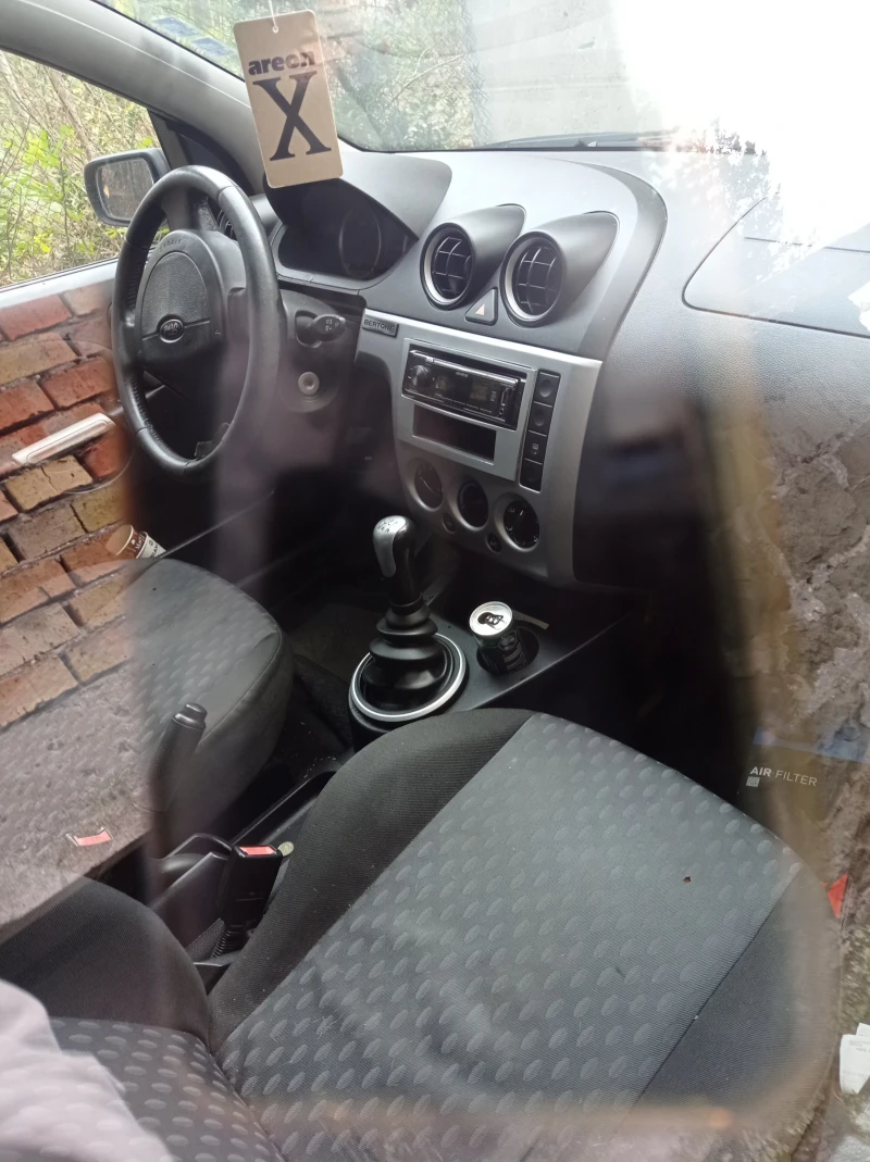 Ford Fiesta Добре поддържана, снимка 5 - Автомобили и джипове - 52691617