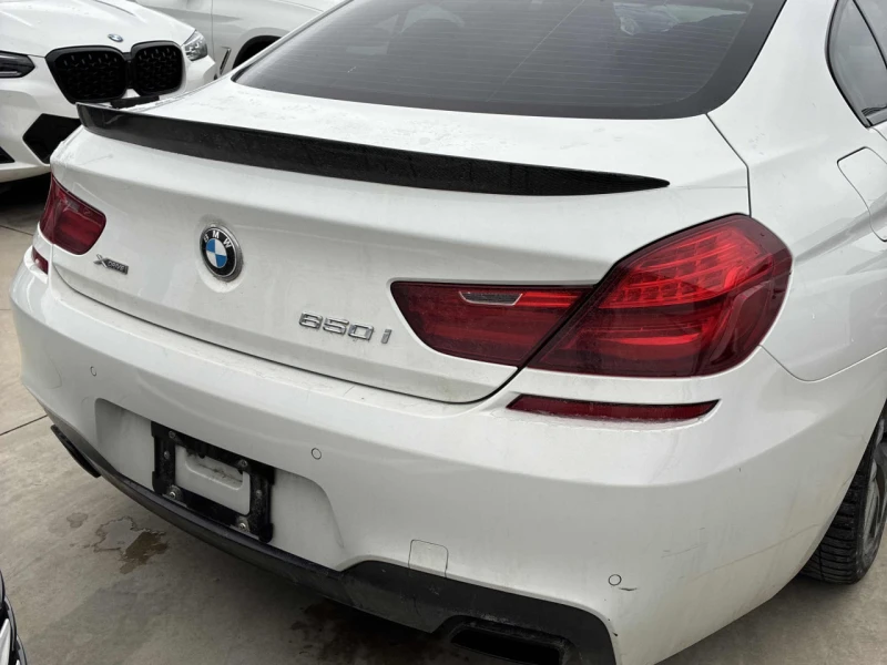 BMW 650 * АВТО КРЕДИТ* ЦЕНА ДО БГ * СЕРВИЗНА ИСТОРИЯ * , снимка 5 - Автомобили и джипове - 52691036