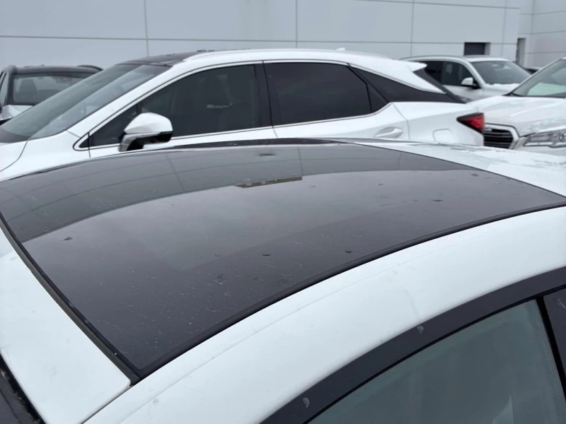 BMW 650 * АВТО КРЕДИТ* ЦЕНА ДО БГ * СЕРВИЗНА ИСТОРИЯ * , снимка 6 - Автомобили и джипове - 52691036