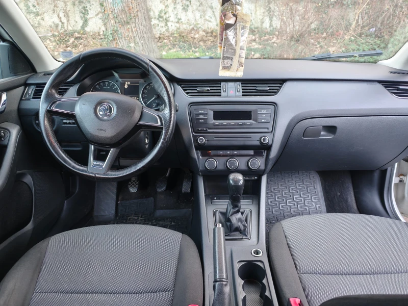 Skoda Octavia 1.6 TDI 90ks, снимка 5 - Автомобили и джипове - 53032678