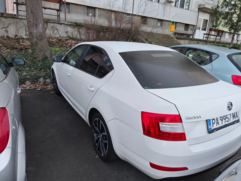 Skoda Octavia 1.6 TDI 90ks, снимка 4 - Автомобили и джипове - 53032678