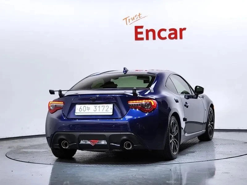 Toyota GT86 2.0 RWD, снимка 4 - Автомобили и джипове - 55430557