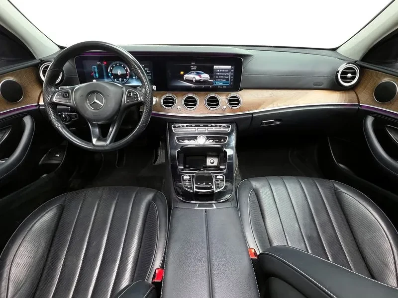 Mercedes-Benz E 300 4Matic Exclusive, снимка 7 - Автомобили и джипове - 56018820