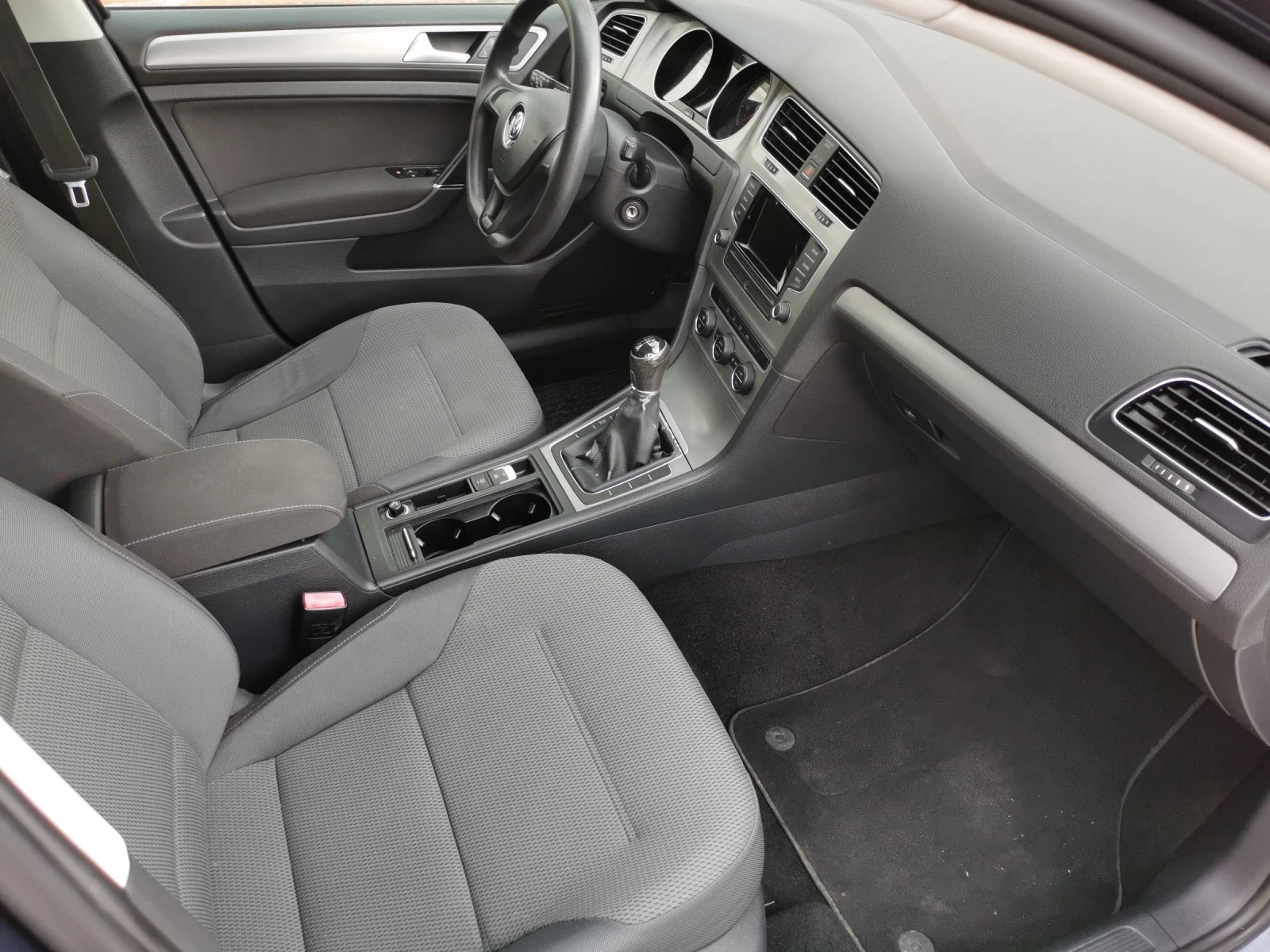 VW Golf 1.6TDI 110ps E6b  | Mobile.bg   11