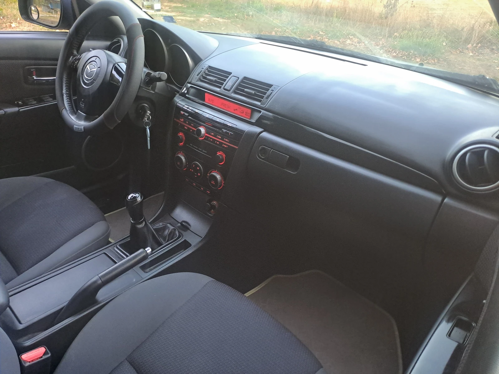 Mazda 3 1.6i ESKLUZIVE  - изображение 6