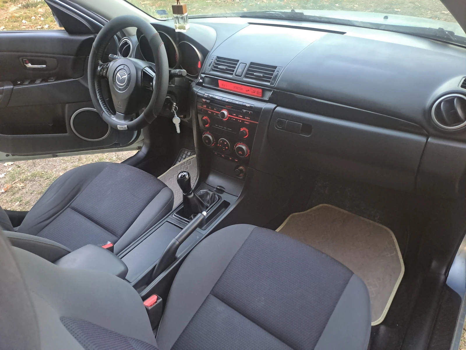 Mazda 3 1.6i ESKLUZIVE  - изображение 7