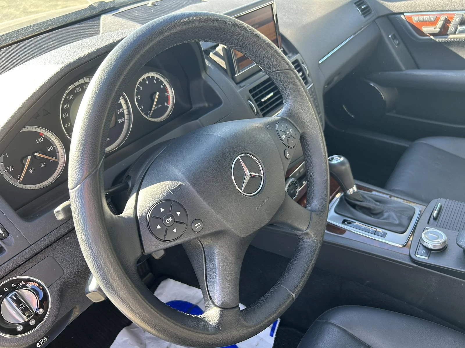 Mercedes-Benz C 250 ELEGANCE - изображение 9