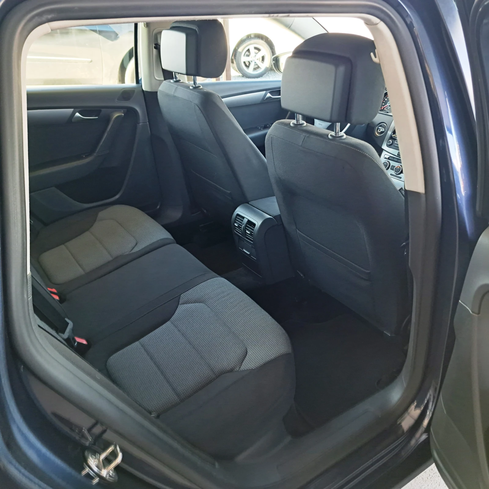 VW Passat 2.0 TDI* Highline* BlueM.Tech* !*  | Mobile.bg   12