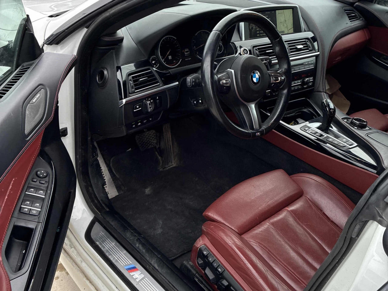 BMW 650 * АВТО КРЕДИТ* ЦЕНА ДО БГ * СЕРВИЗНА ИСТОРИЯ *  - изображение 8