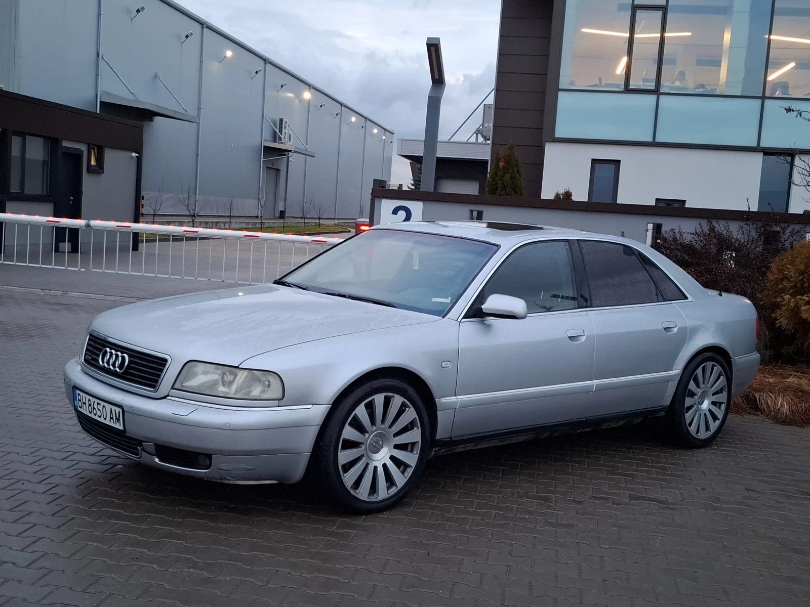 Audi A8 4.2* (310кс)* * FACELIFT* * LPG* * *  - изображение 4