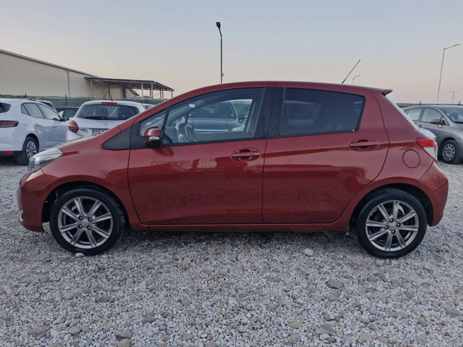 Toyota Yaris 1.4 D4D, снимка 3 - Автомобили и джипове - 53963672