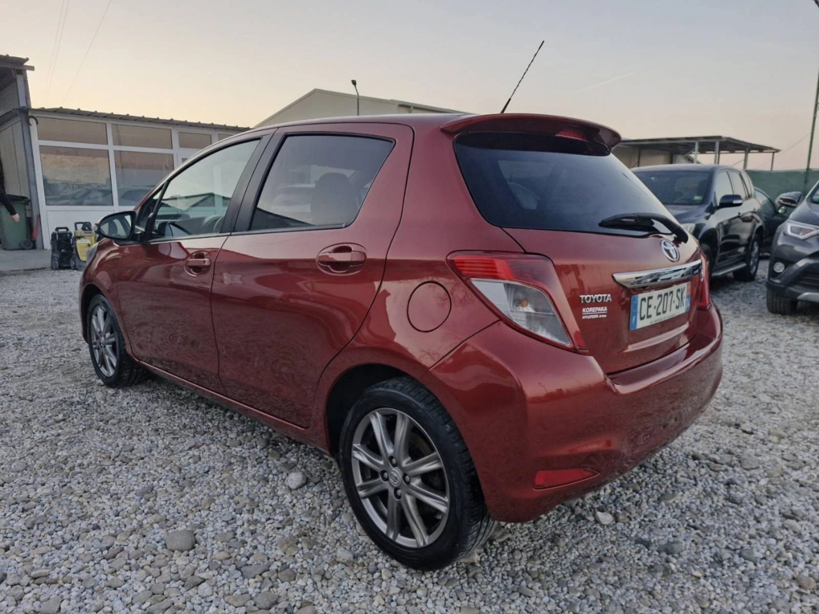 Toyota Yaris 1.4 D4D, снимка 4 - Автомобили и джипове - 53963672