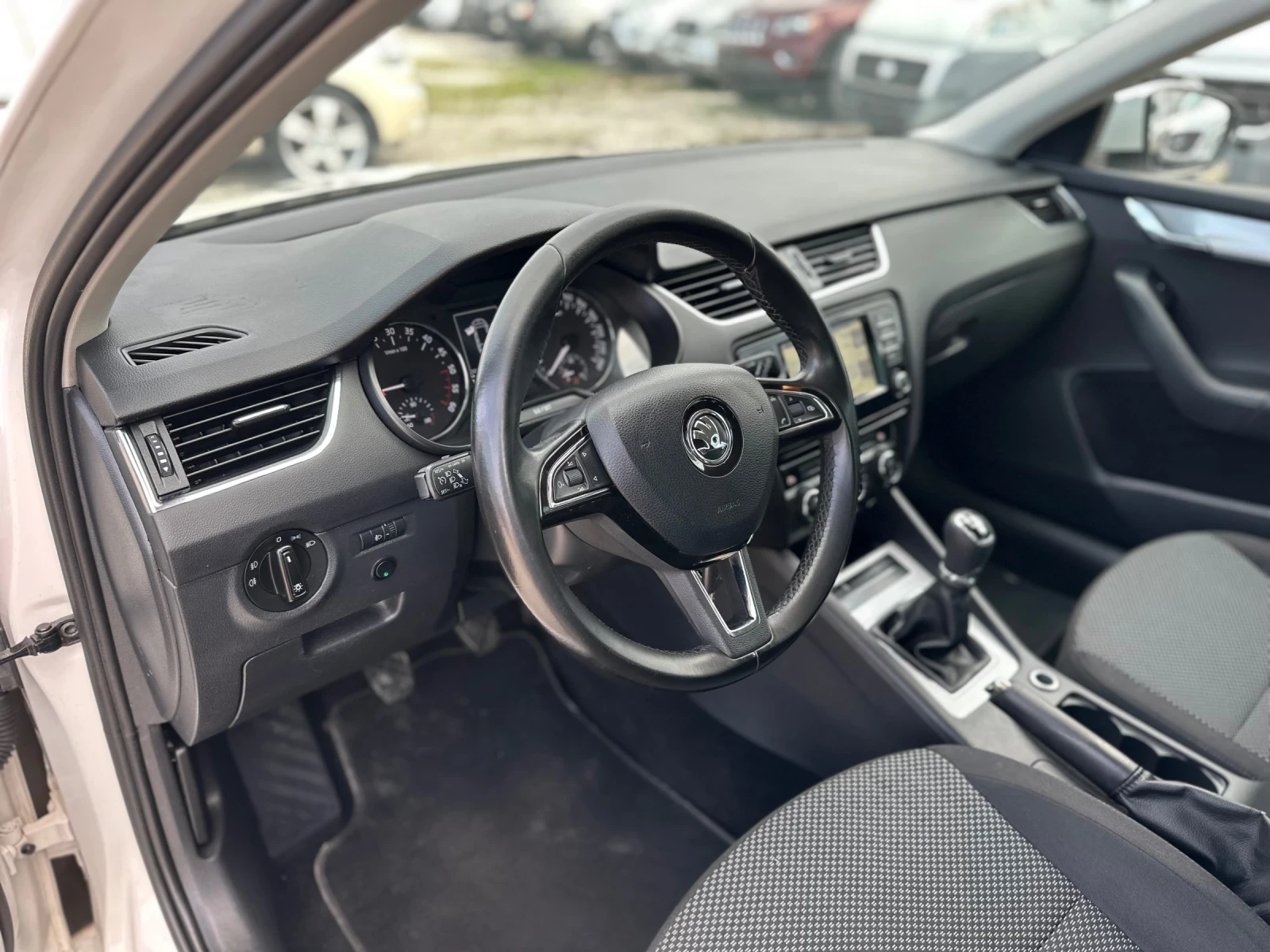Skoda Octavia 1.6TDI~110�.�~EURO6 | Mobile.bg � ����������� 13