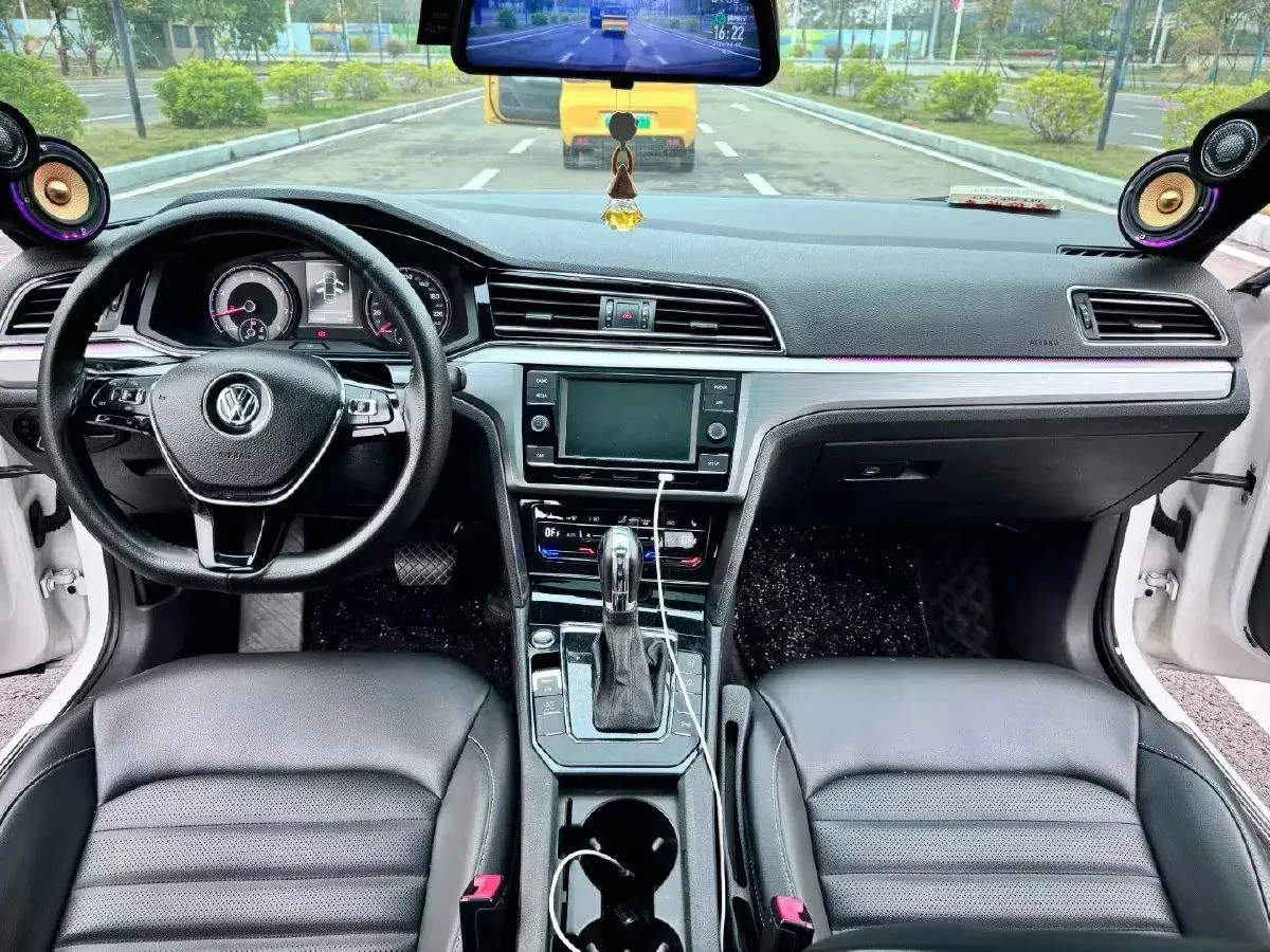 VW Passat, снимка 7 - Автомобили и джипове - 54569264
