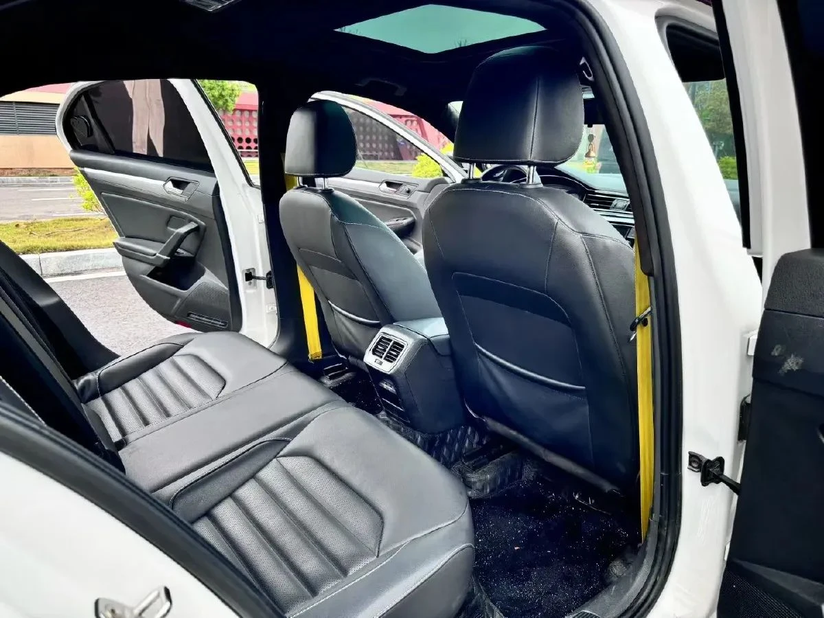 VW Passat, снимка 6 - Автомобили и джипове - 54569264