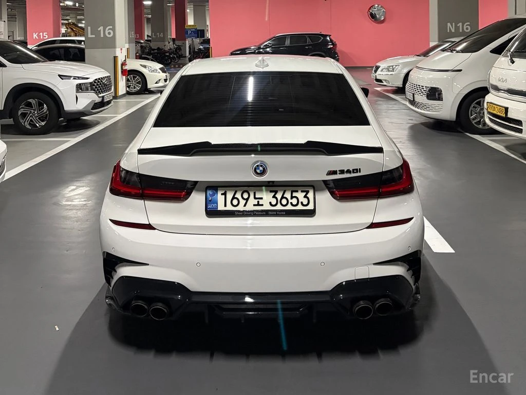BMW 340 M* PERFORMANCE* CARBON* HARMON* KARDON* , снимка 4 - Автомобили и джипове - 54639553