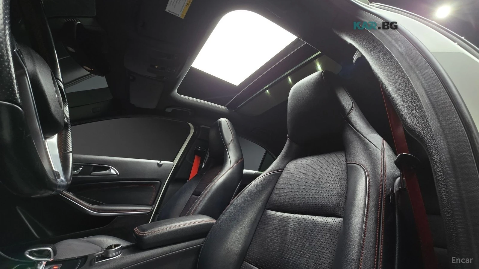 Mercedes-Benz A45 AMG 4MATIC / ПОДГРЕВИ / ПАНОРАМА / HARMAN, снимка 17 - Автомобили и джипове - 54702571