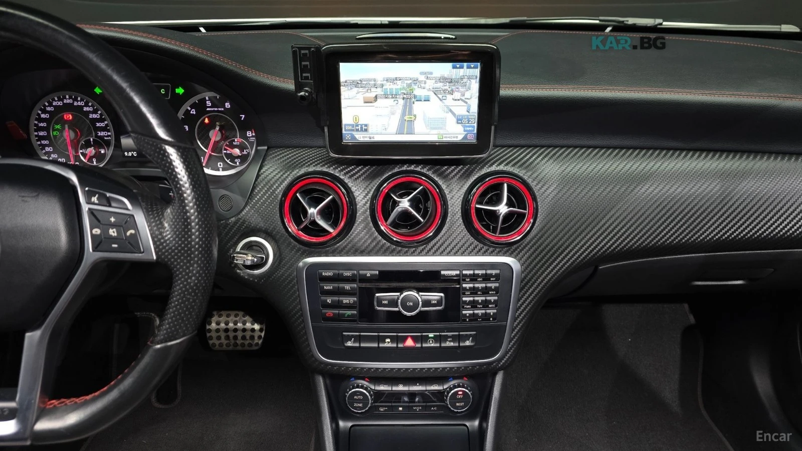Mercedes-Benz A45 AMG 4MATIC / ПОДГРЕВИ / ПАНОРАМА / HARMAN, снимка 14 - Автомобили и джипове - 54702571