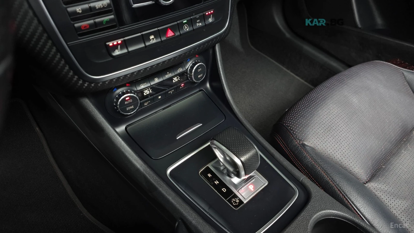 Mercedes-Benz A45 AMG 4MATIC / ПОДГРЕВИ / ПАНОРАМА / HARMAN, снимка 9 - Автомобили и джипове - 54702571