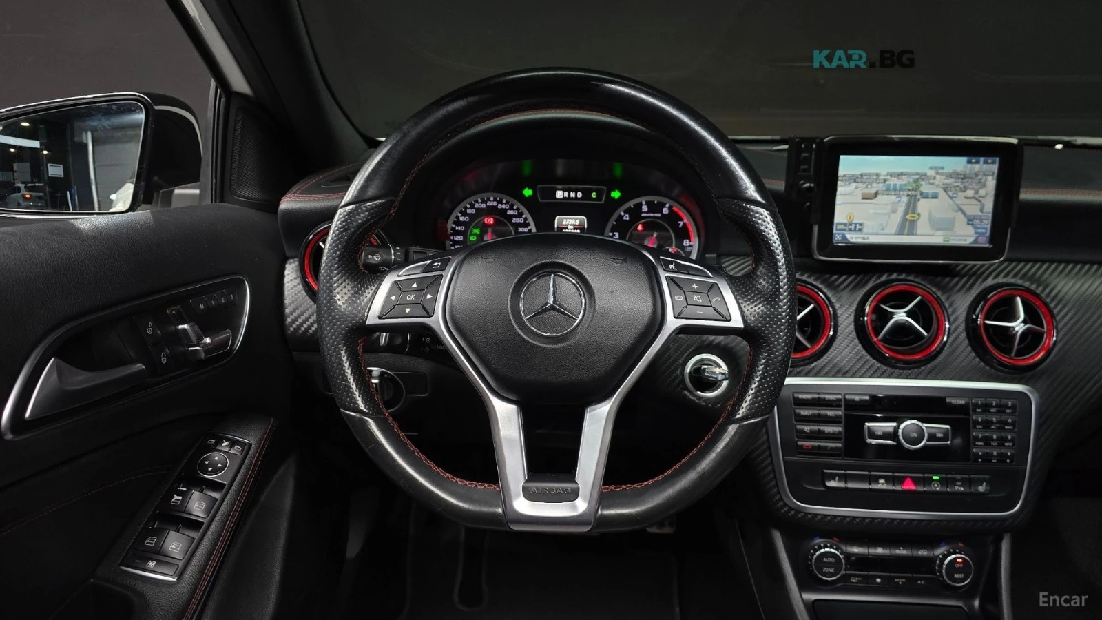 Mercedes-Benz A45 AMG 4MATIC / ПОДГРЕВИ / ПАНОРАМА / HARMAN, снимка 13 - Автомобили и джипове - 54702571