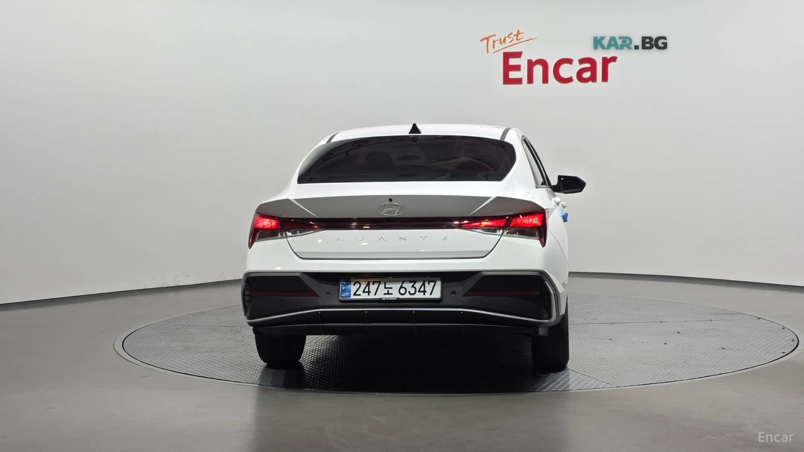 Hyundai Elantra * 1.6* MODERN* КОЖА* ПОДГРЕВ* ОБДУХВАНЕ* NAVI* LED, снимка 4 - Автомобили и джипове - 55259692