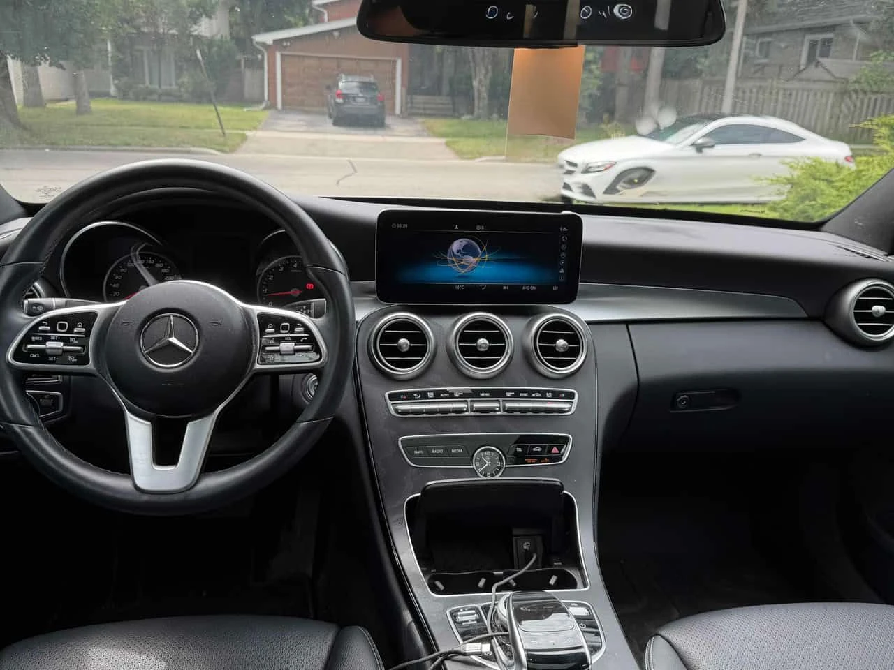 Mercedes-Benz C 300 4MATIC* DISTRONIC* БЕЗ ЗАБЕЛЕЖКА* , снимка 9 - Автомобили и джипове - 55579661